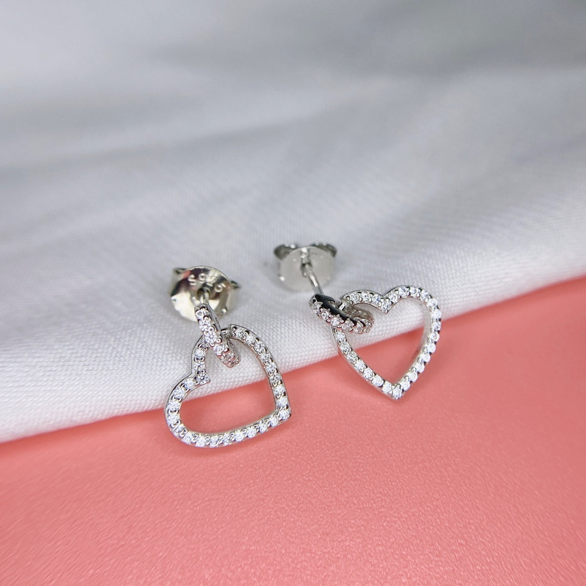 [XXX]Dainty Heart Shape Earrings