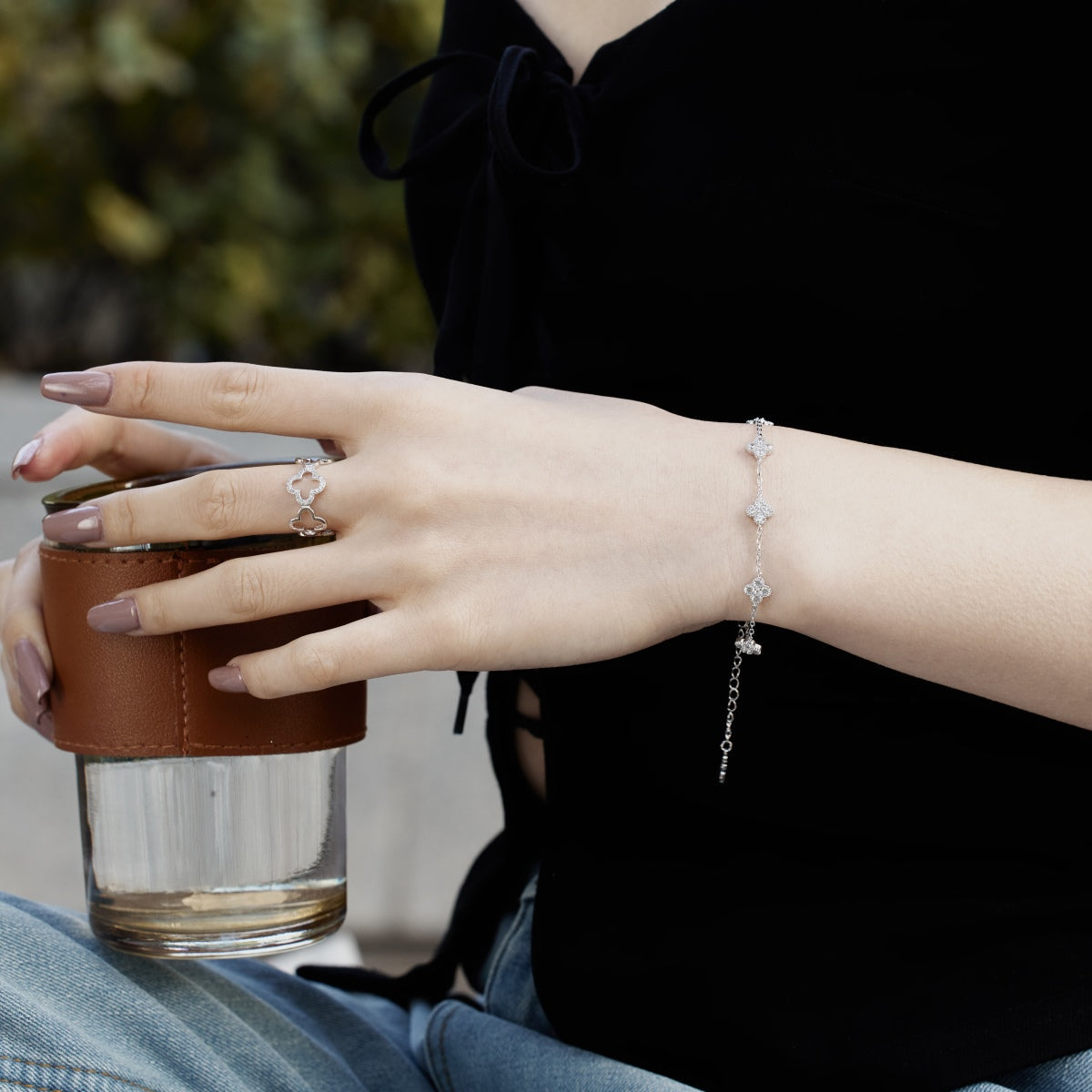 [XXX]Four-Leaf Clover Hollow Butterfly Bracelet