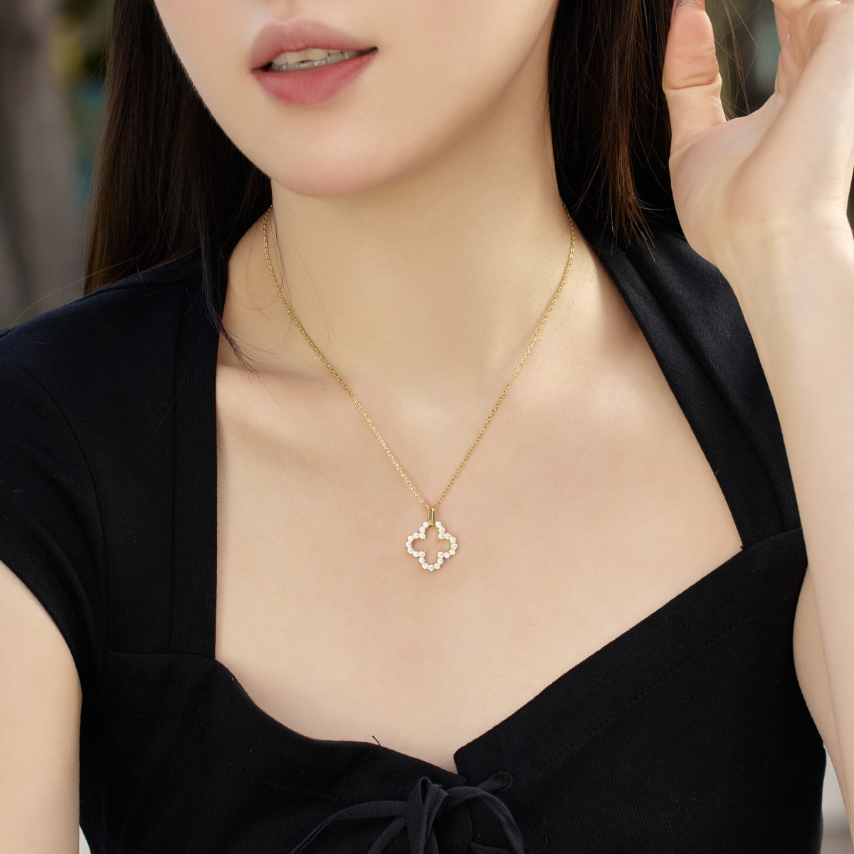 [XXX]Four-Leaf Clover Hollow Design Exquisite Necklace