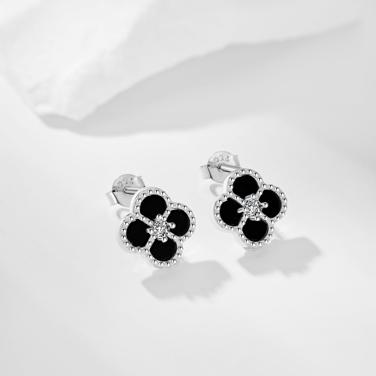 [XXX] Pendientes exquisitos con forma de flor de trébol de cuatro hojas