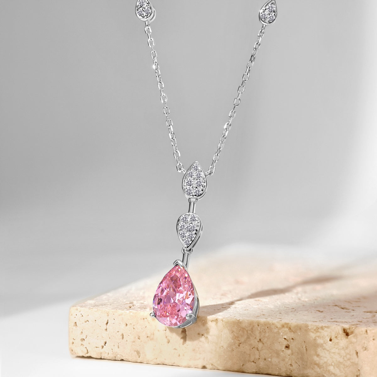 [XXX]Dazzling Pear Cut Necklace