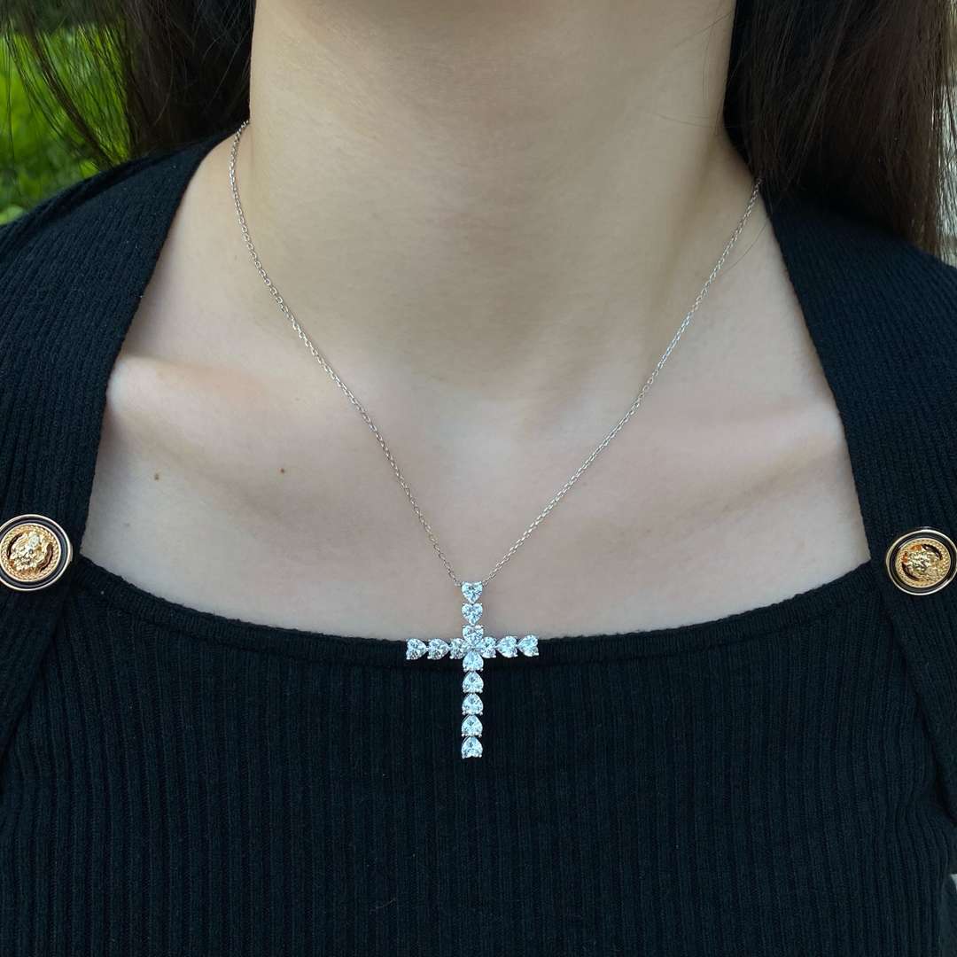 [XXX]Radiant Cross Shape Necklace