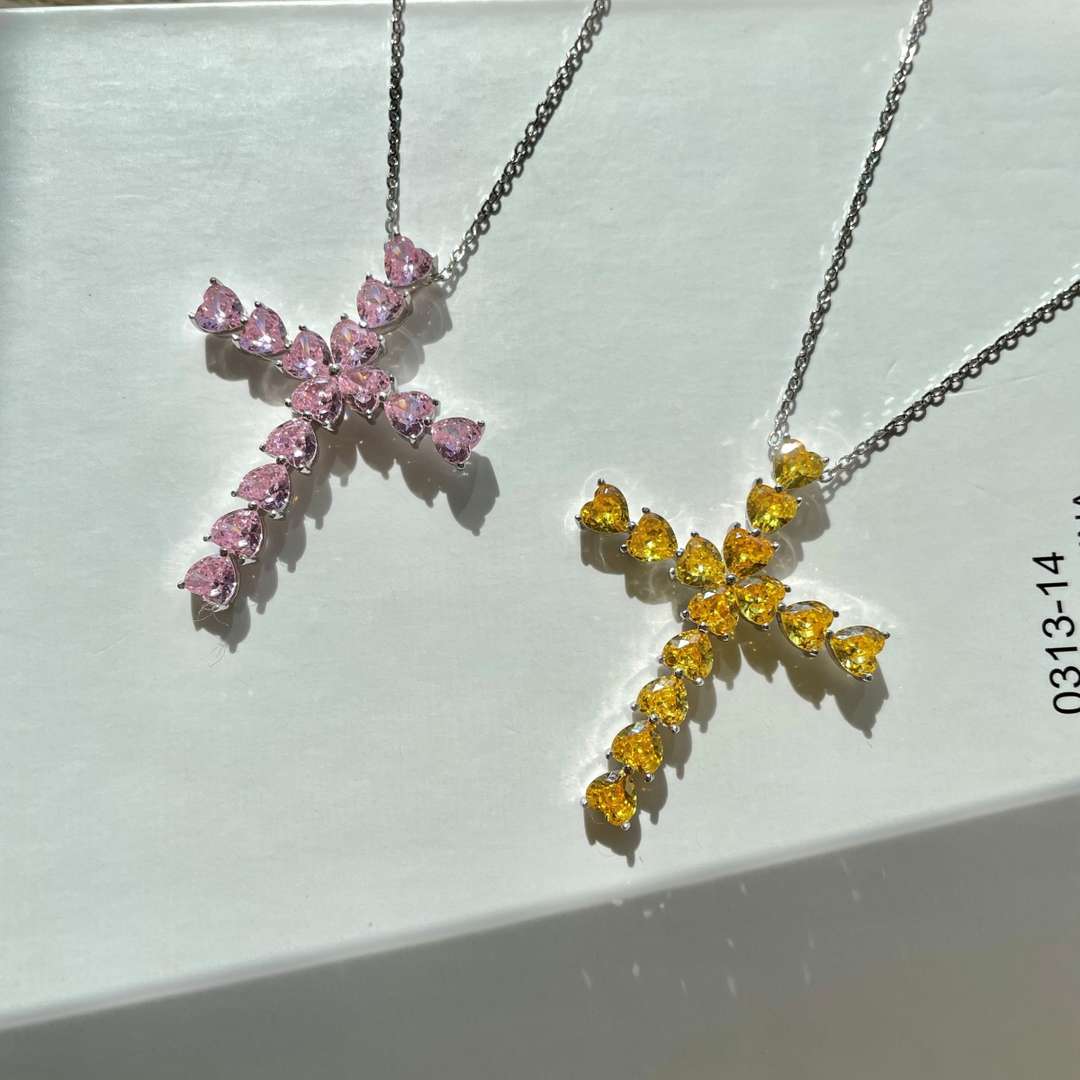 [XXX]Radiant Cross Shape Necklace