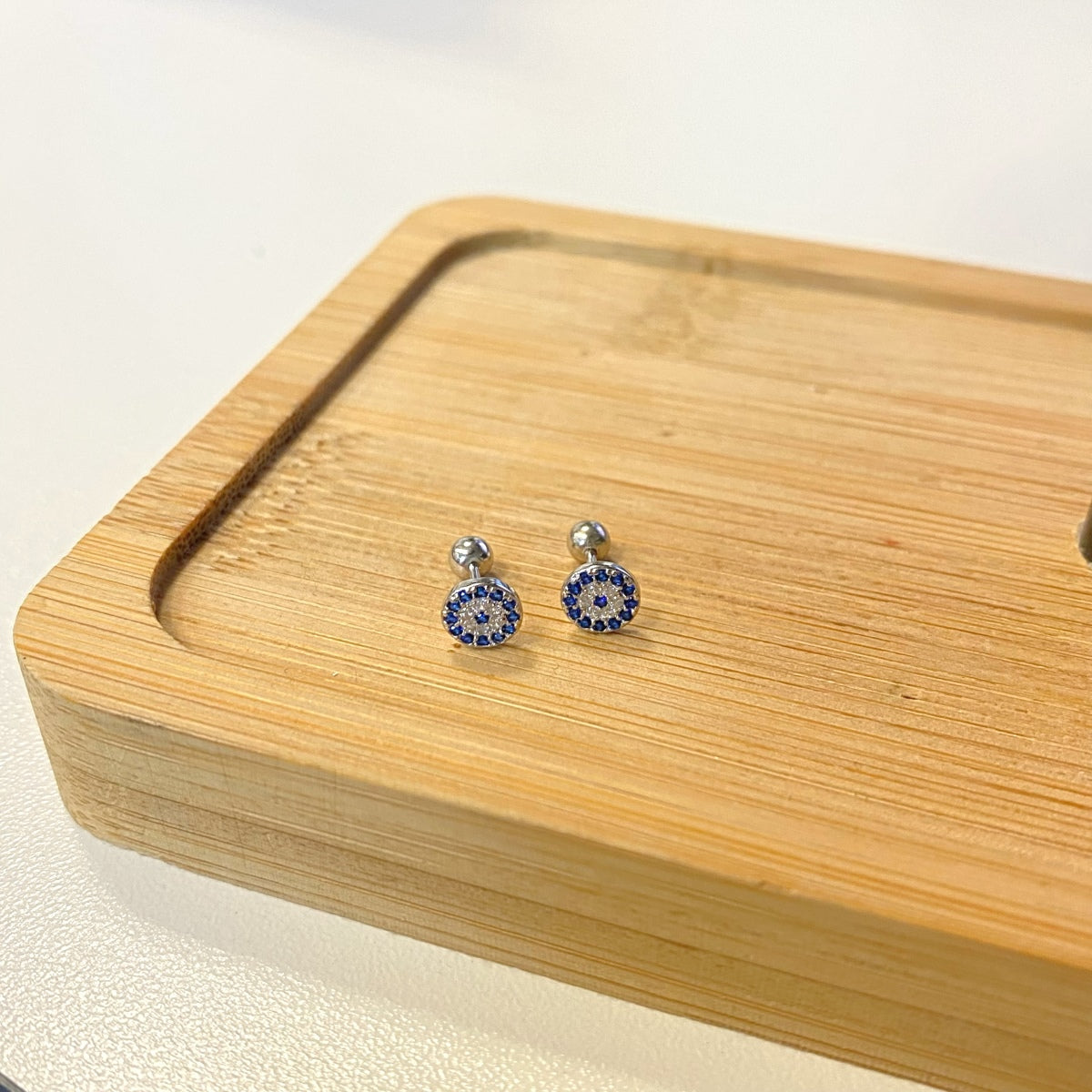 [XXX]Devil's Eye Ear Bone Nail Earrings