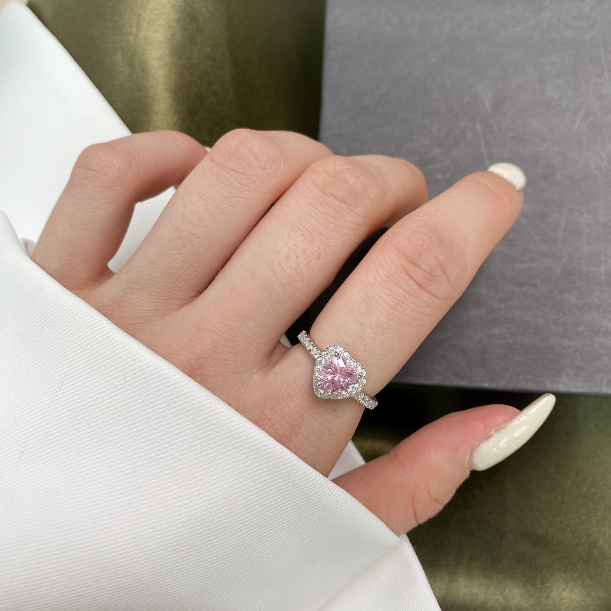 [XXX]Eternity Splashy Romantic Heart Shape Lover Ring