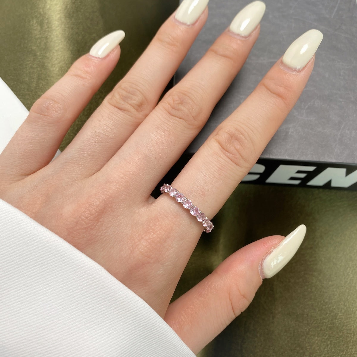 [XXX]Sparkling Round Cut Tennis Ring