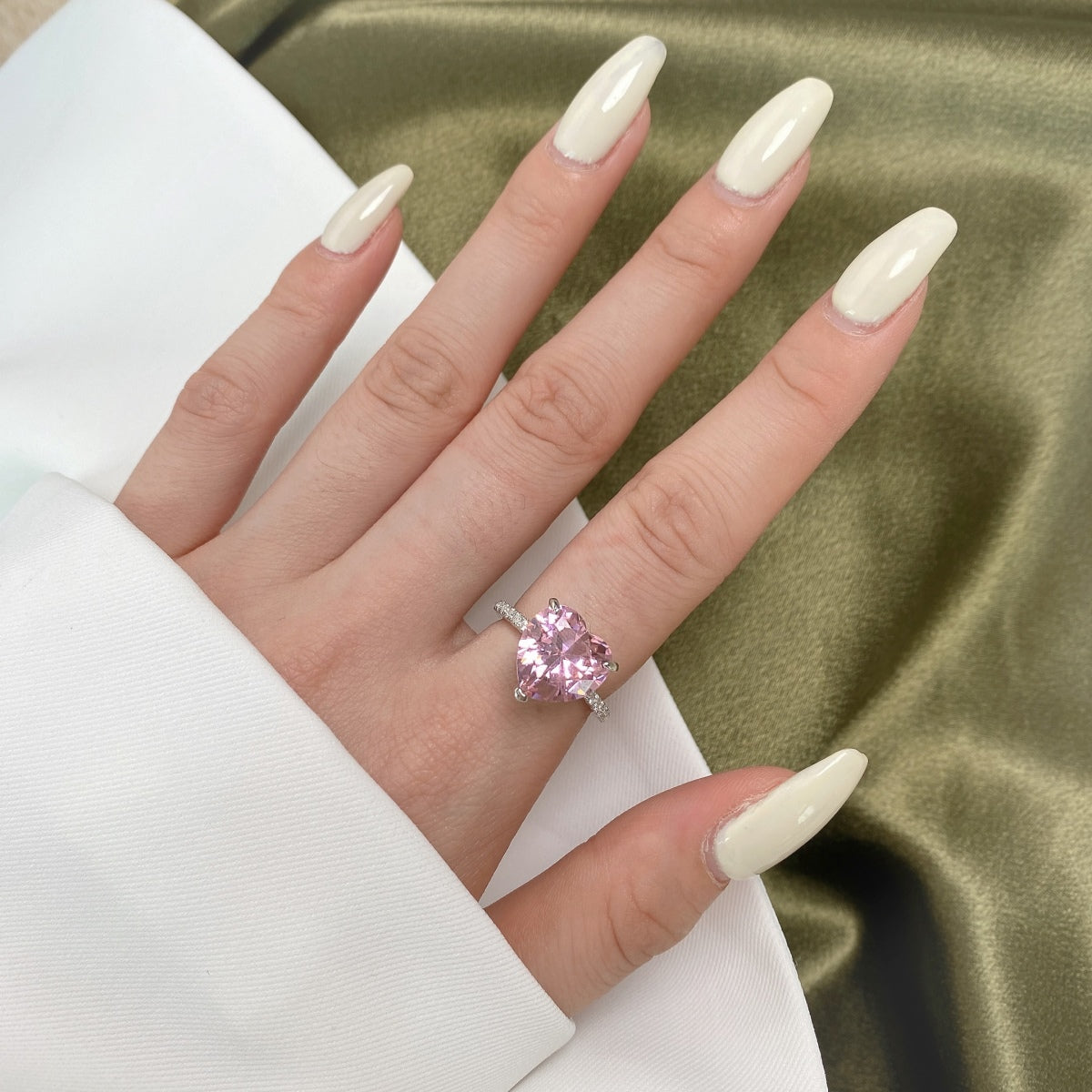 [XXX] Anillo romántico para amantes con corte de corazón brillante y lujoso de 6,0 quilates