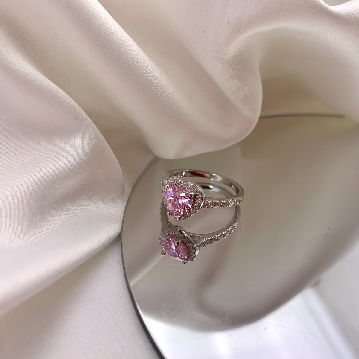 [XXX]Eternity Splashy Romantic Heart Shape Lover Ring