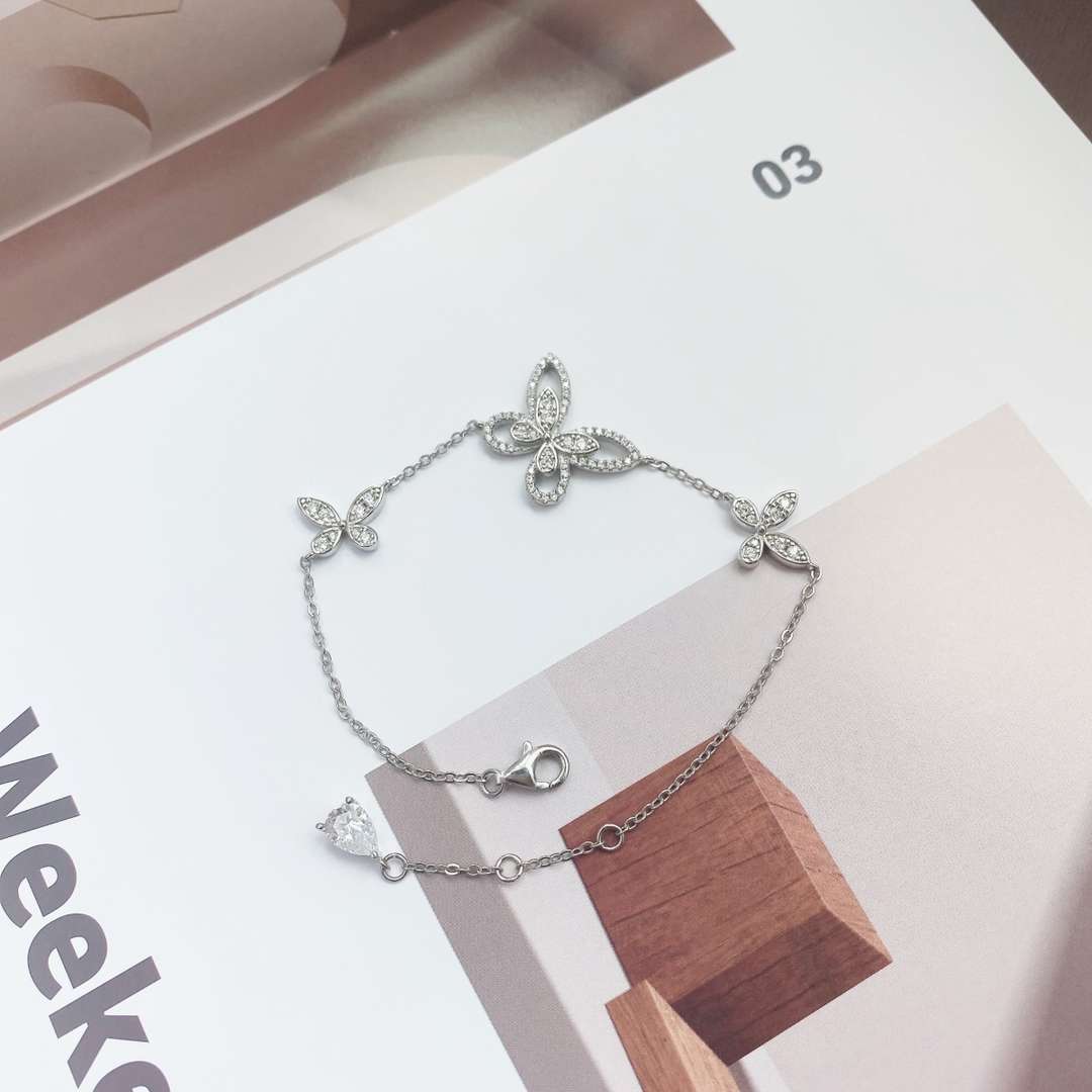 [XXX]Delicate Butterfly Pendant Bracelet