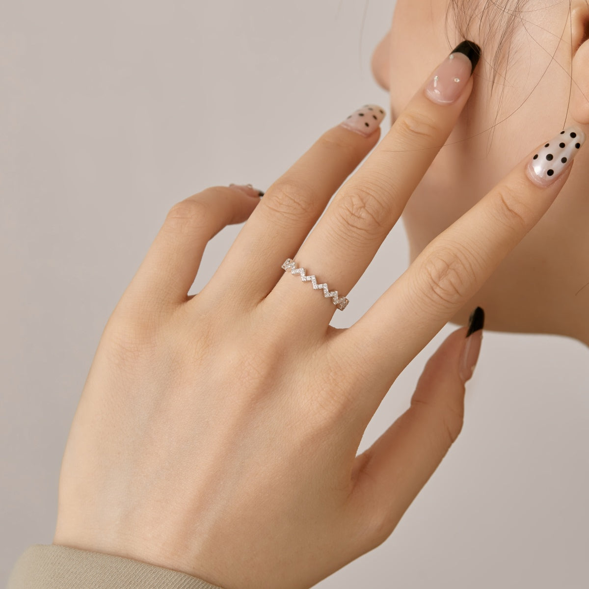 [XXX]Delicate Enchanting Wave Shape Daily Ring