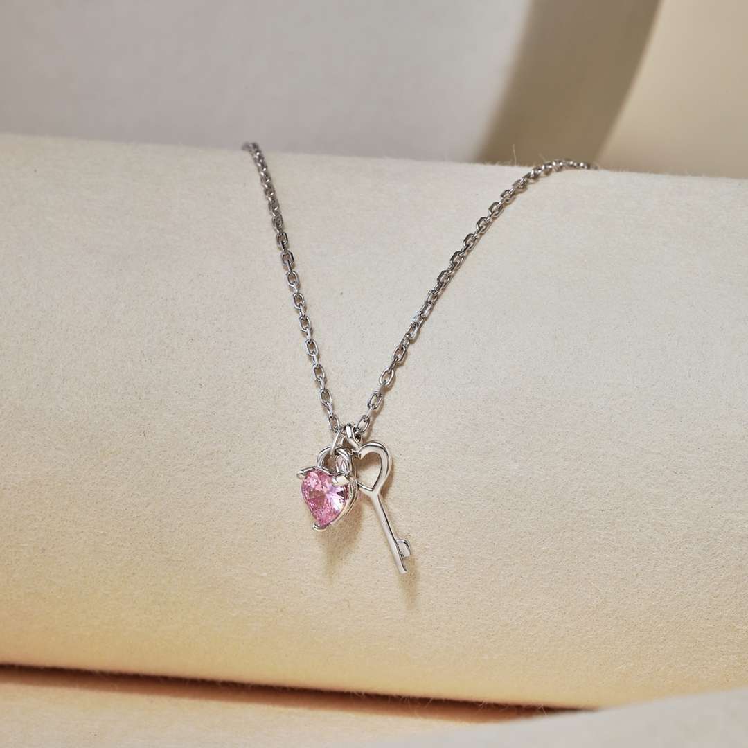 [XXX]Unique Heart Shape Key Pendent Necklace