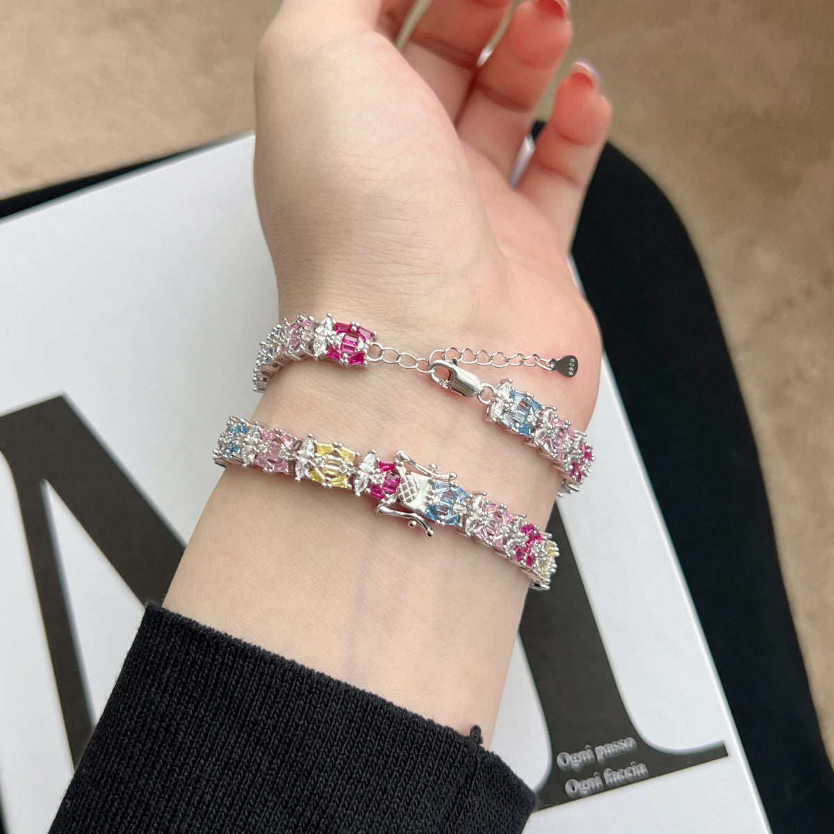 [XXX]Delicate Colorful Multi Cut Party Bracelet