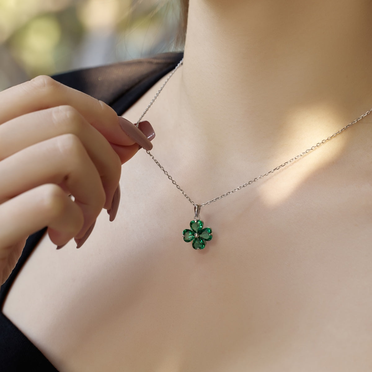 [XXX]Heart-Shaped Four-Leaf Clover Bead Necklace