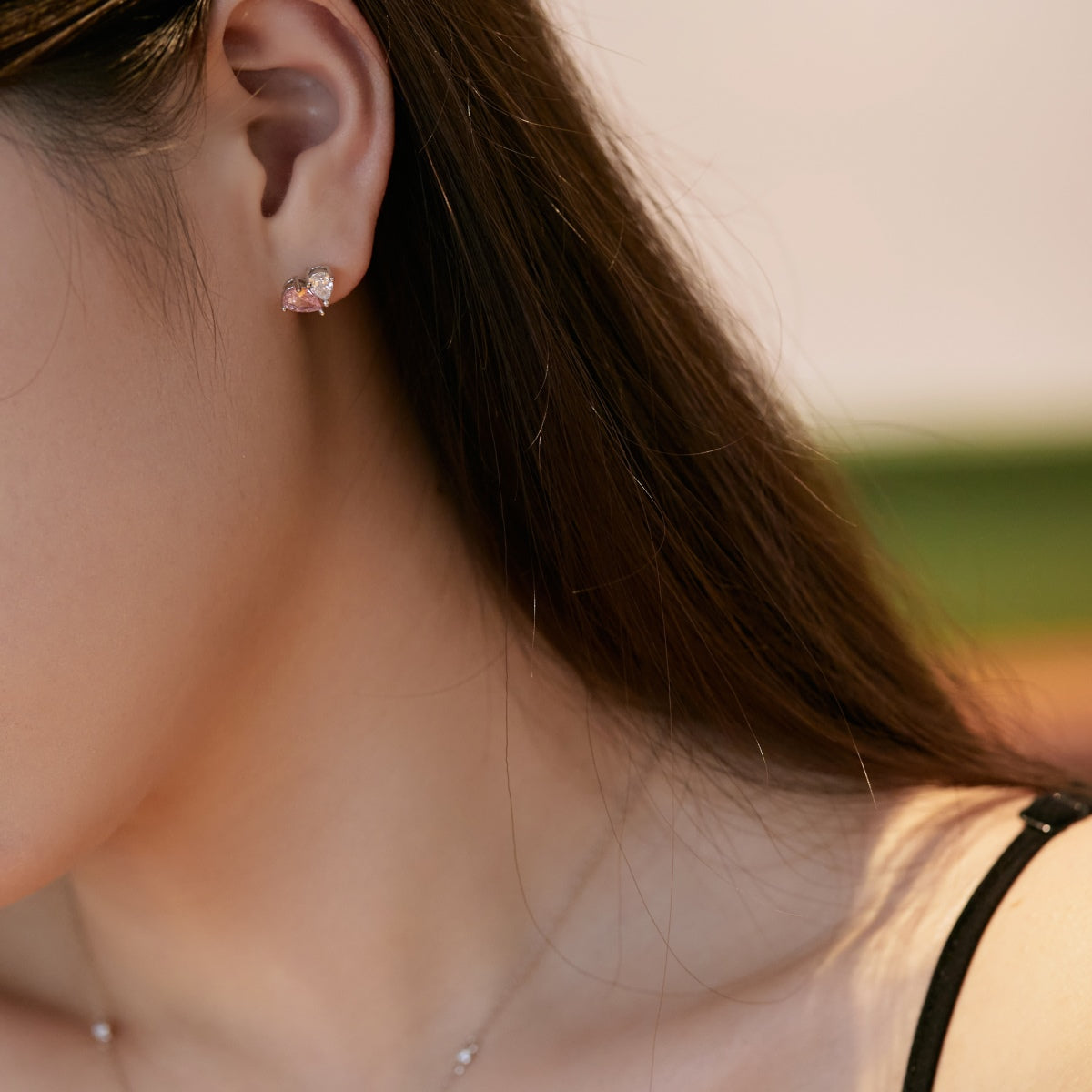 [XXX]Dazzling Elegant Heart Cut Lover Earrings