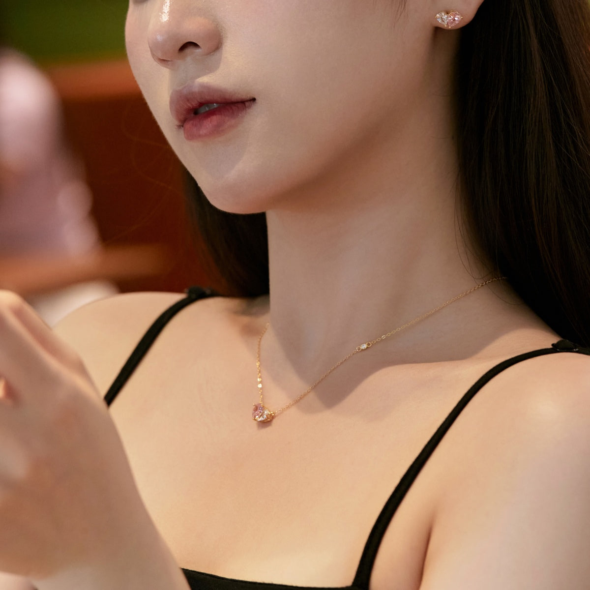 [XXX]Dazzling Elegant Heart Cut Lover Earrings