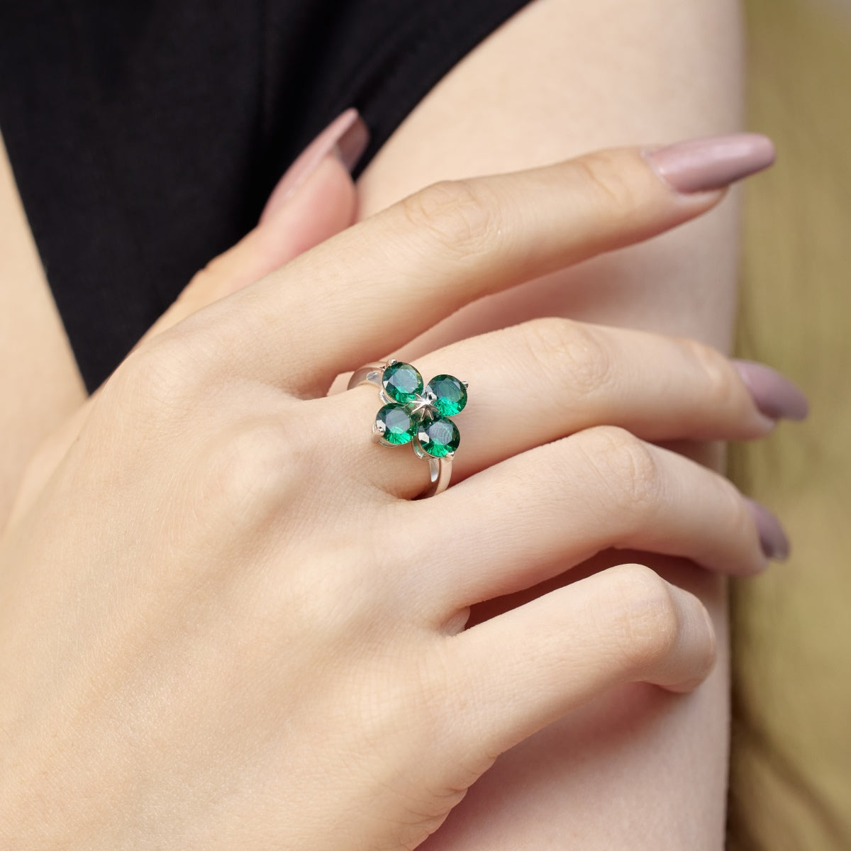 [XXX]Four-Leaf Clover Eight-Pointed Star Ring