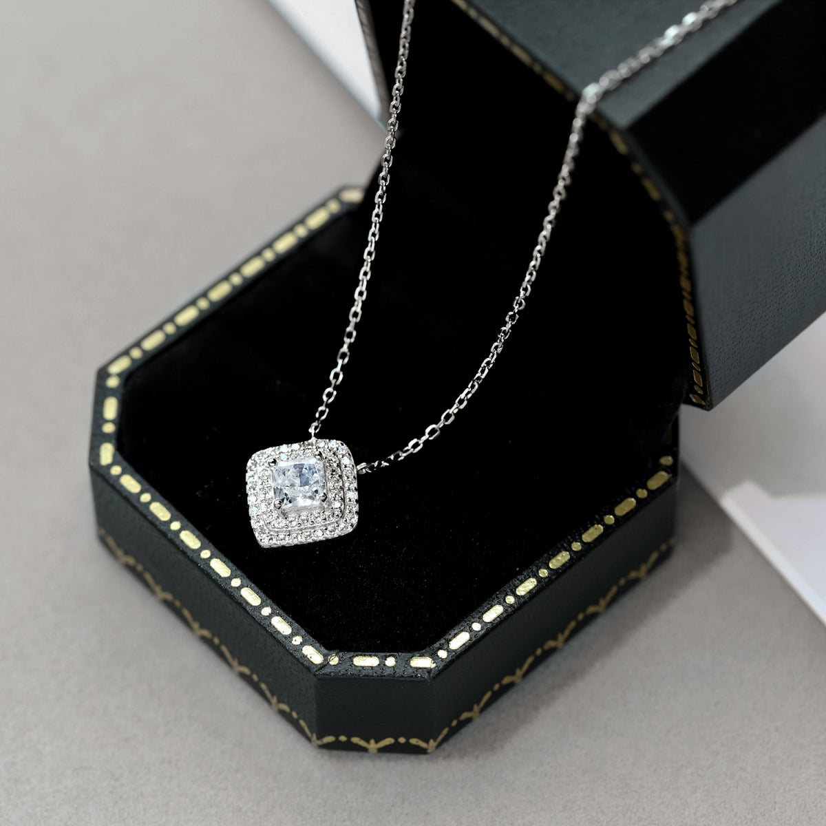 [XXX]Collar brillante de talla Asscher