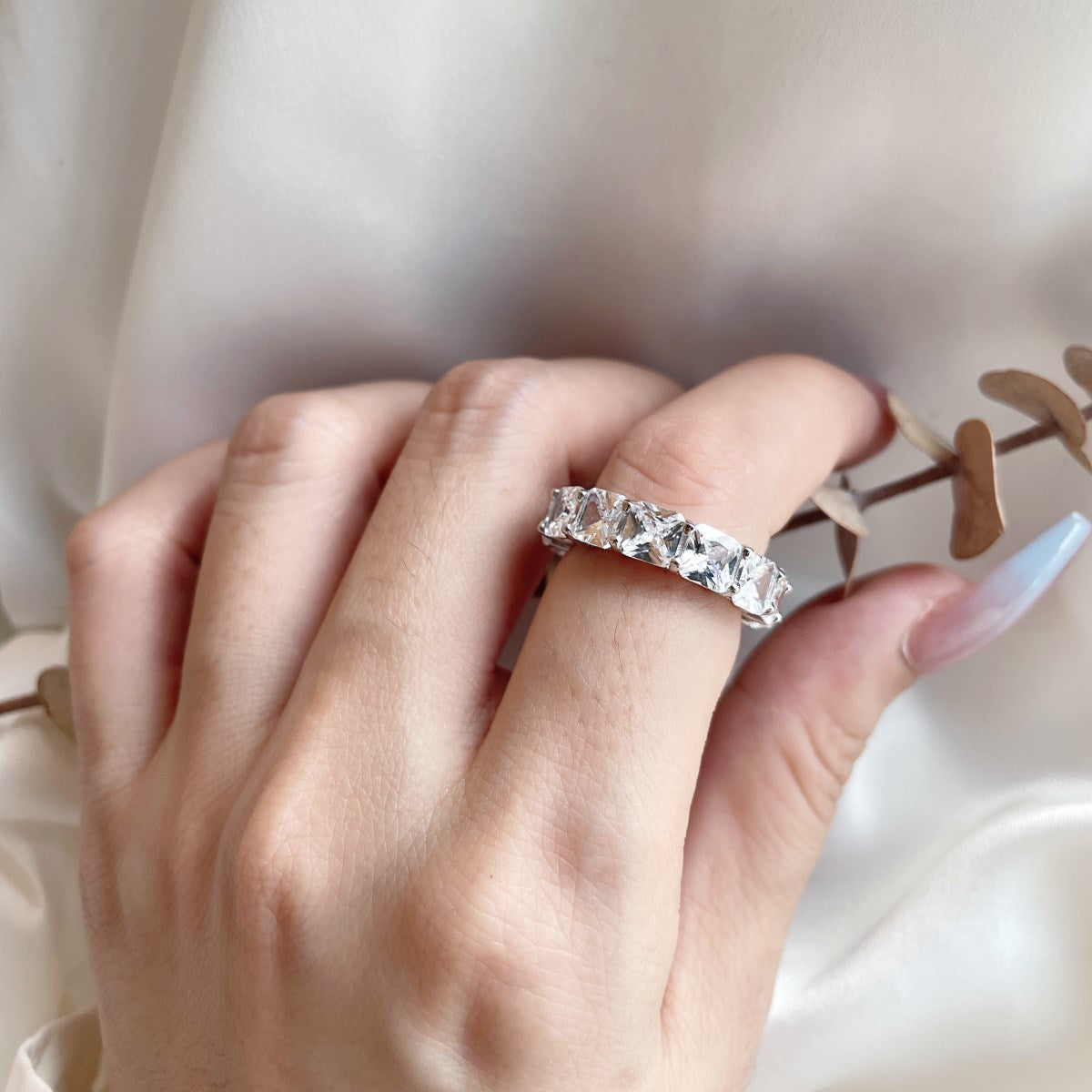 [XXX]Elegant Princess Cut Tennis Ring